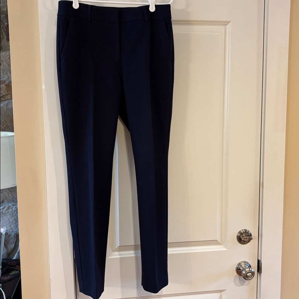 EUC Sz 6 Talbots Midnight Blue Trousers with spandex stretch for comfort.